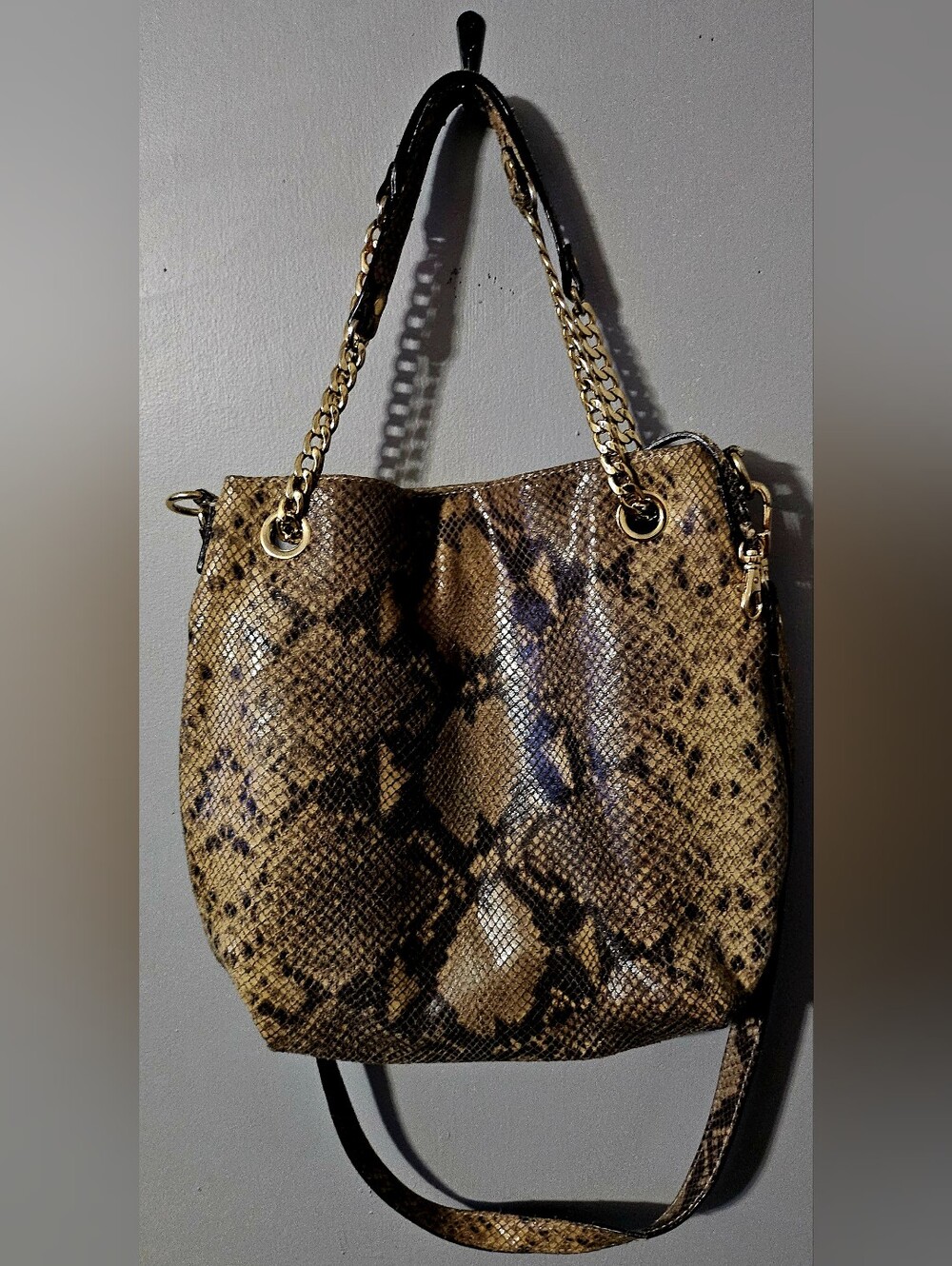 Authentic Michael Kors Snakeskin Shoulder Purse With Gold Chain Straps